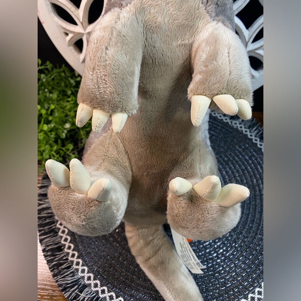 WILD REPUBLIC ARMADILLO PLUSH
STUFFED ANIMAL - Picture 5 of 10